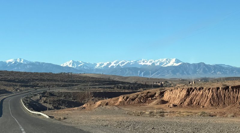🏔️ Escapade à Amizmiz : L'âme berbère au pied du Haut Atlas