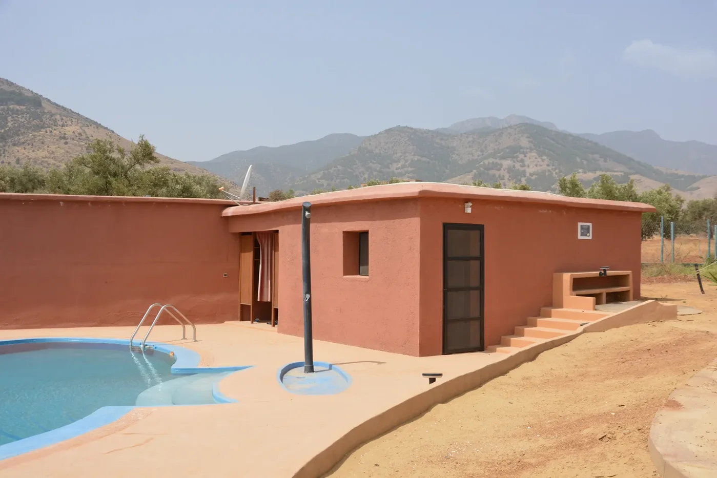 Chambre simple n°10 idéale pour voyageur solo - Atlas Ecosite