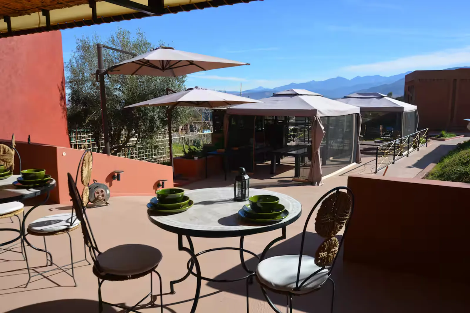 Pátio do restaurante - Refeições ao ar livre Atlas Ecosite